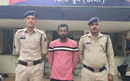दुर्ग में 'ऑपरेशन विश्वास' की बड़ी कार्रवाई: 3 आरोपी गिरफ्तार, नशीली टेबलेट और अवैध शराब सहित ₹97 हजार से ज्यादा का सामान जब्त