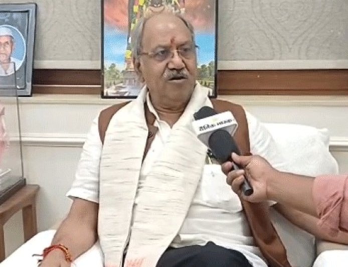 नकटी गांव बुलडोजर कार्रवाई पर भाजपा सांसद बृजमोहन अग्रवाल नाराज, बोले- इससे पार्टी की छवि को नुकसान हुआ