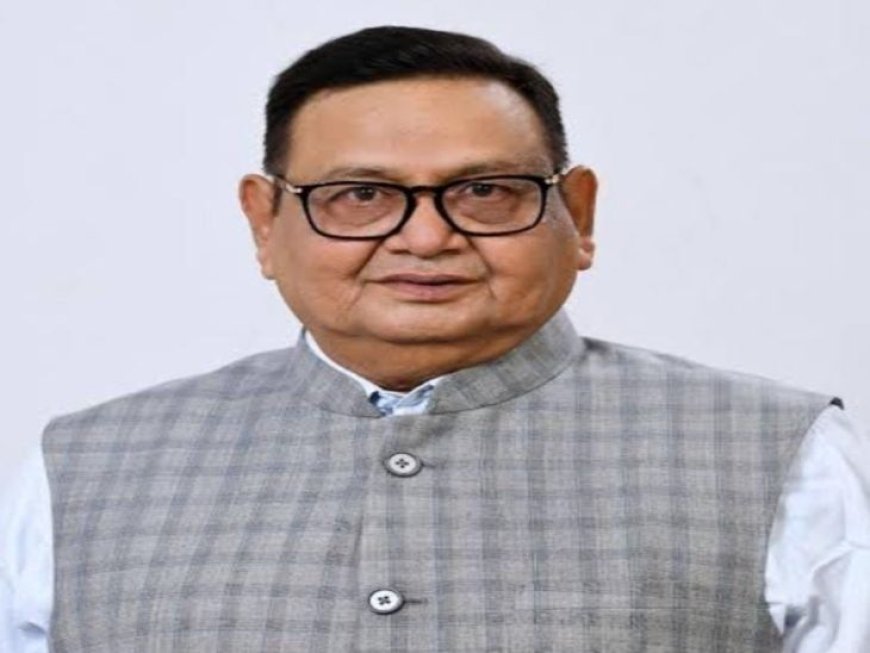 छत्तीसगढ़ शराब घोटाले में बड़ा मोड़: 3 साल से फरार कांग्रेस नेता रामगोपाल अग्रवाल ने किया सरेंडर, EOW ने लिया हिरासत में