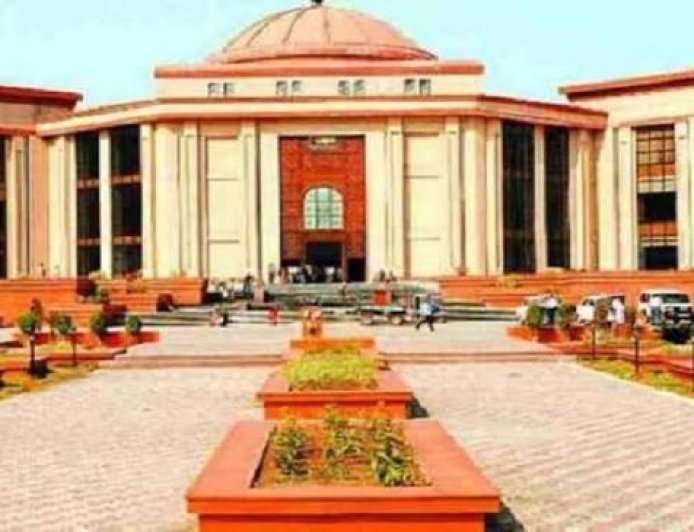 CGPSC पेपर लीक मामला: पूर्व आयोग सचिव की जमानत याचिका खारिज, हाईकोर्ट ने कहा- भर्ती घोटाले बेहद गंभीर