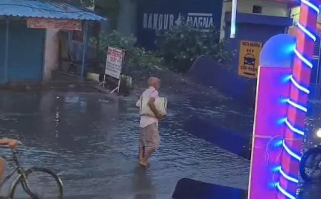 कोरबा में भारी बारिश से जलभराव, सड़क पर मलबा और तेज बहाव से बढ़ी परेशानी